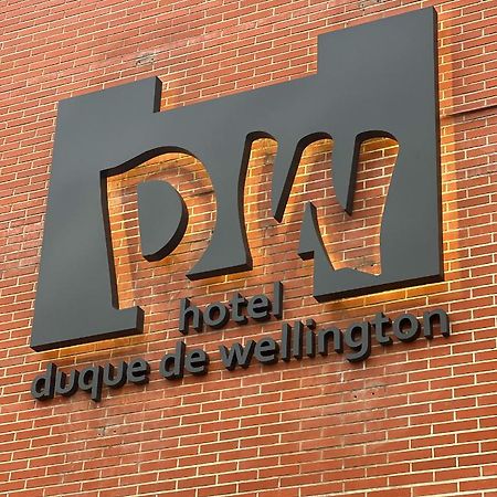 Duque De Wellington Hotel บิโตเรีย-กัสเตซ ภายนอก รูปภาพ