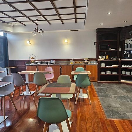 Duque De Wellington Hotel บิโตเรีย-กัสเตซ ภายนอก รูปภาพ